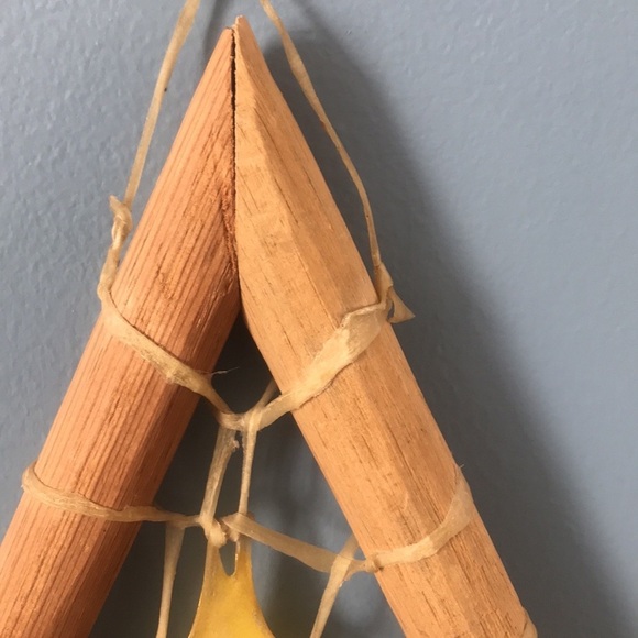 Rustic handpainted on leather & wood sticks frame Native American oil painting - Picture 6 of 16